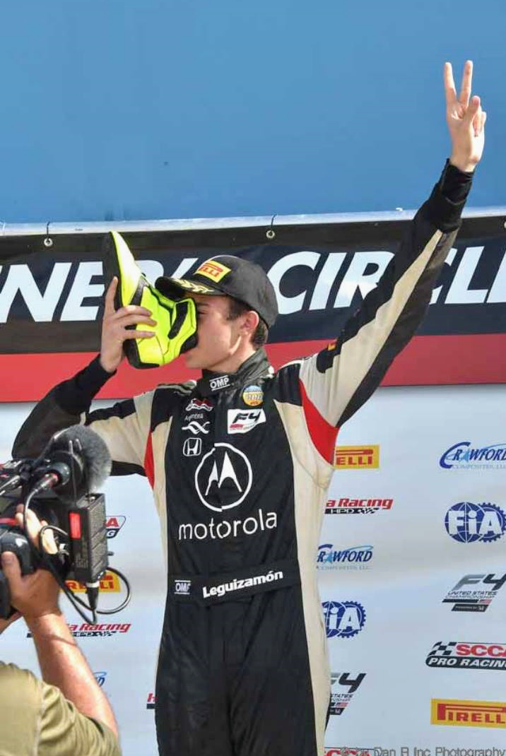 Celebrando la victoria en F4 US